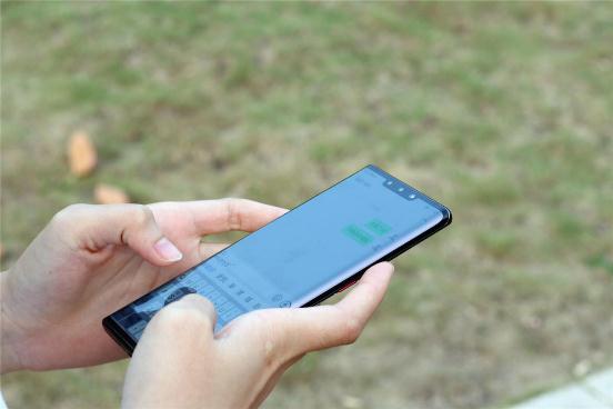 年度旗舰手机：华为Mate30 Pro评测
