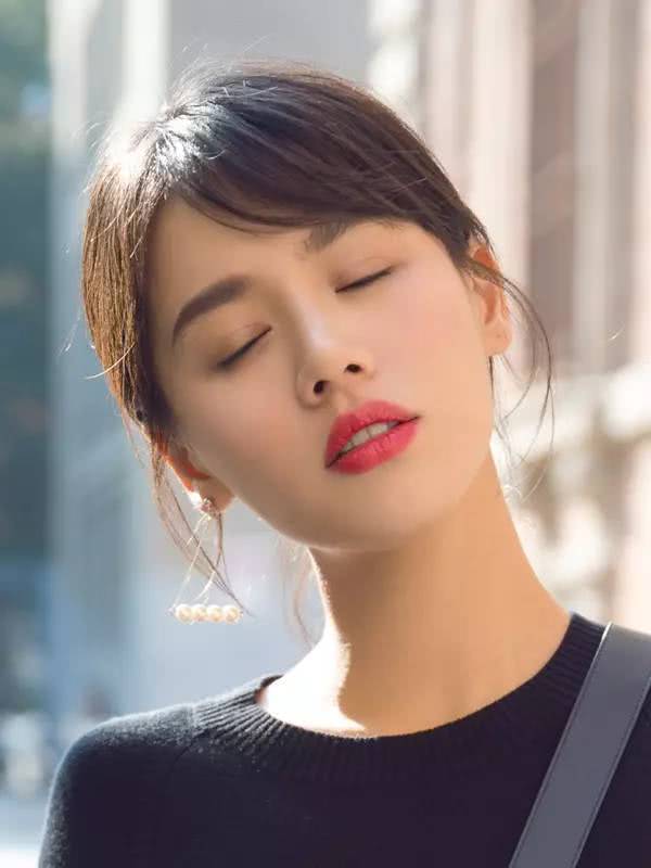 不把眼妆画的炉火纯青，你都不知道自己有多美