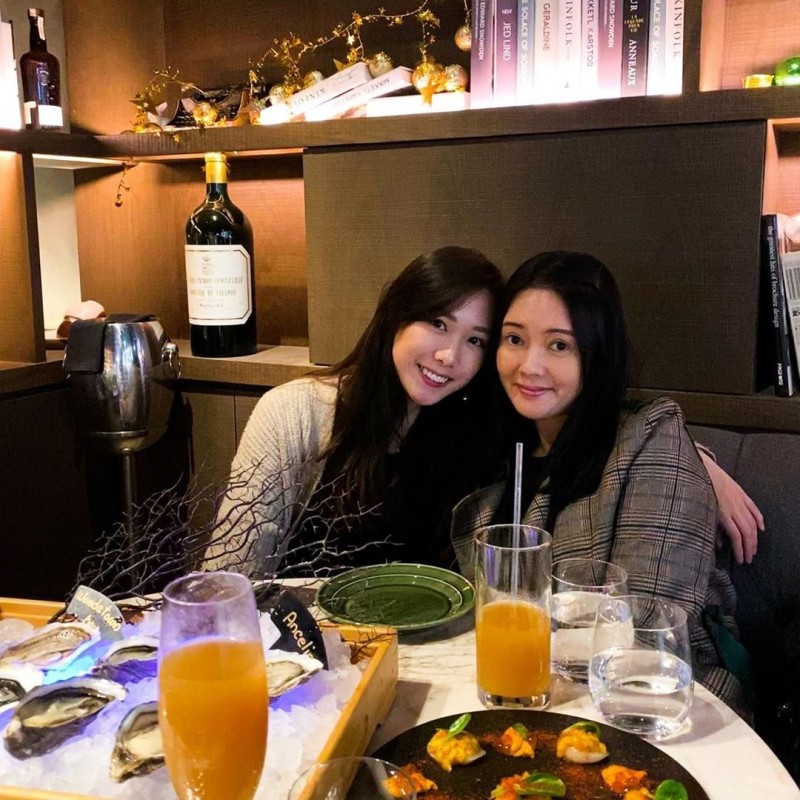 李丽珍22岁女儿曝光！高颜值不输女神妈