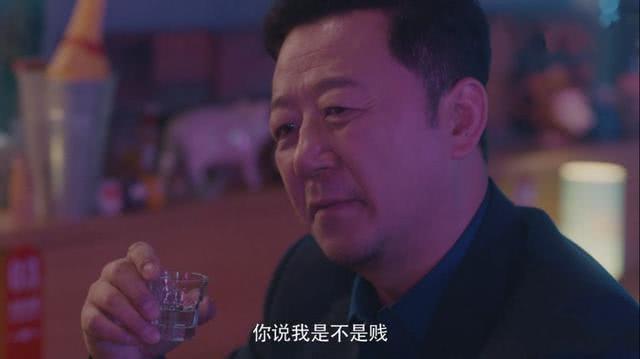 又一男星人设崩，扇女朋友巴掌还对女性评头论足，拿此当教材育儿