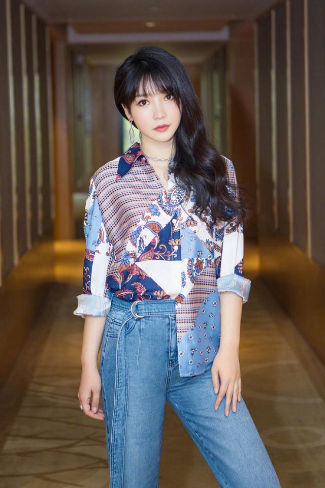 细数柳岩的性感时刻，这般颜值和身材，谁能扛得住