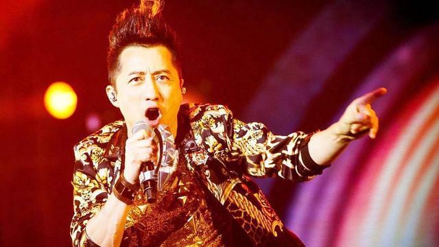 伊能静宣布复出，52岁依然如少女，这本书透露她内外兼修的秘密