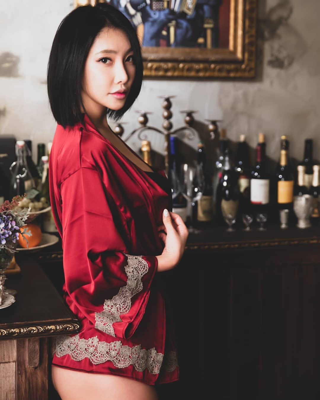 美艳小姐姐「윤체리」中路大开辣露浑圆北半球紧身穿搭「极品弧线」完美凸显