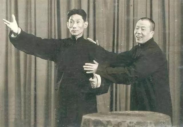 中国相声180年：郭德纲就是一个看坟的