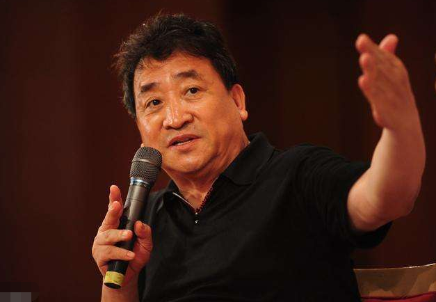 引荐赵本山登上春晚舞台的姜昆，为何成了德云社的“敌人”？