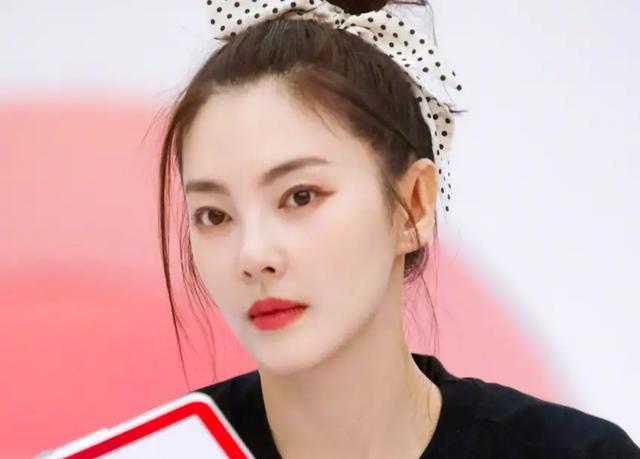 为什么伊能静蓝盈莹都选张雨绮：人美路子野，气场强大的高自尊