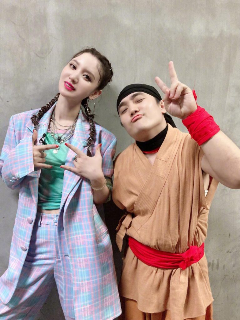 金晨、王霏霏、白冰、张萌、黄圣依大秀美腹，钟汉良直言被吸引！
