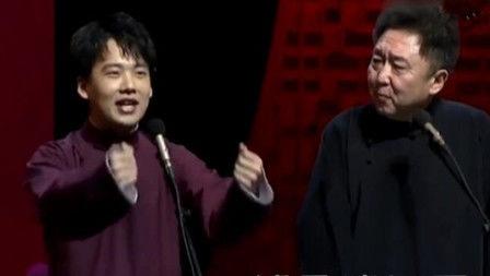 德云社全家福？于谦骑摩托车带郭德纲父子出街，网友：一家三口