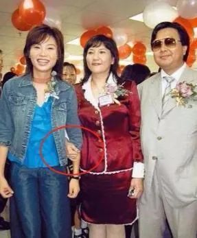 抢闺蜜老公，拿了分手费就凹女强人人设，她们这心态无敌了