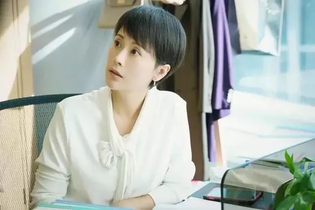 跟她合作过的男星都进去了……
