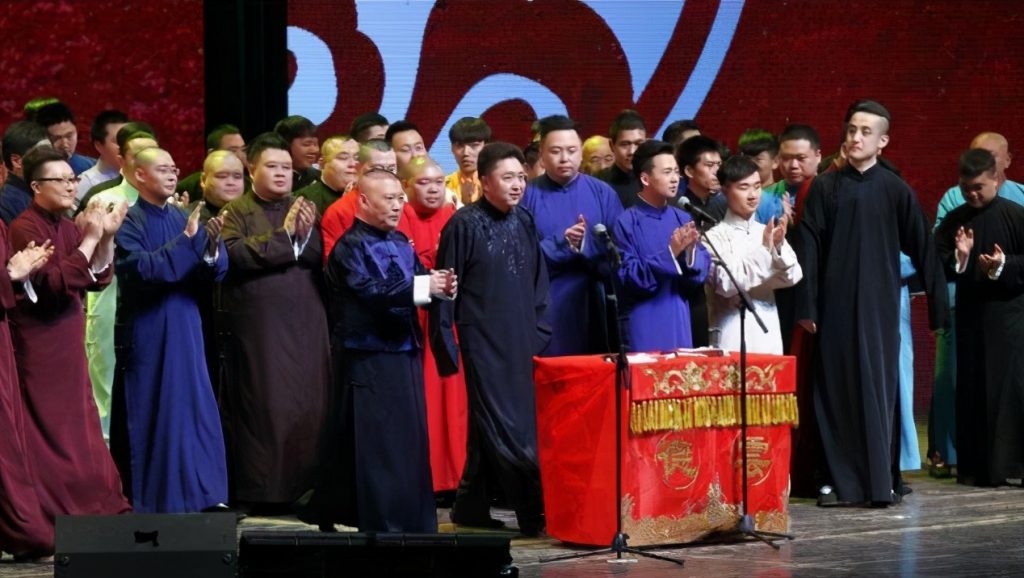 郭德纲陈佩斯或同台？2点迹象表明金牌喜剧班将祭出最强导师阵容