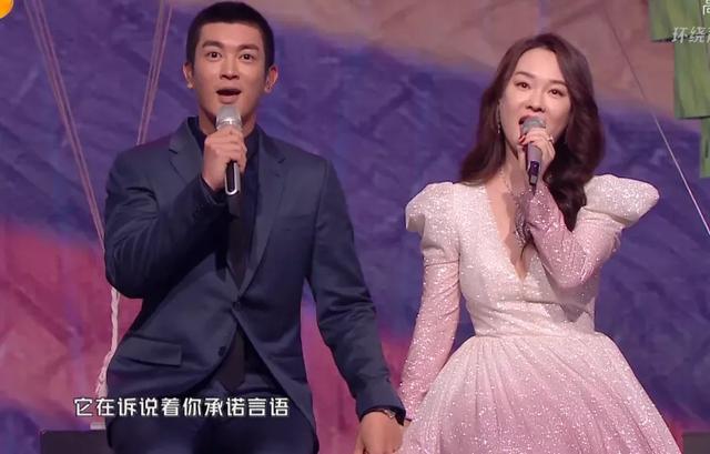 芒果晚会搞事！娜扎张翰同台，李佳琦皮肤爆痘，王鸥灰绿美瞳诡异