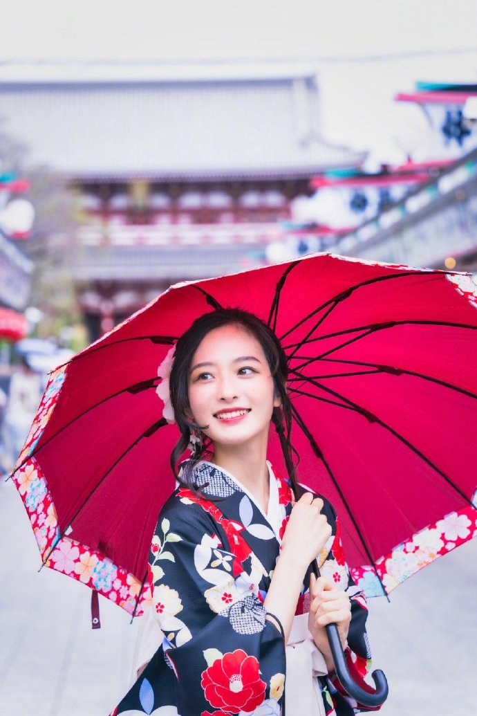 东京大学选美冠军神谷明采 神似石原里美+佐佐木希