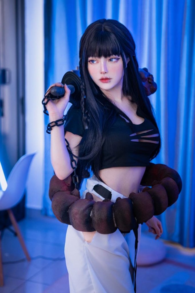 国外美女Cos《原神》性感提纳里 纯欲风令人难以抵抗