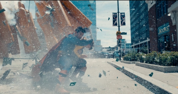 《超人》7月9日IMAX全国同步上映！新预告痛扁怪兽